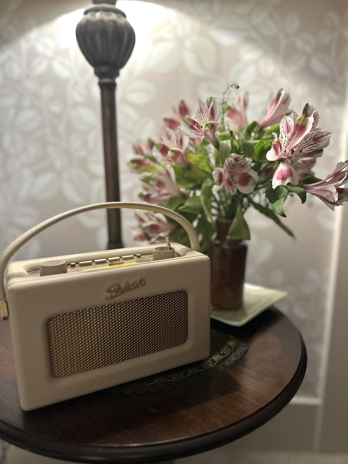 Creamradioflowers